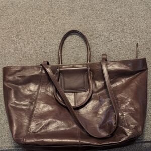 HOBO Shelia East West Tote